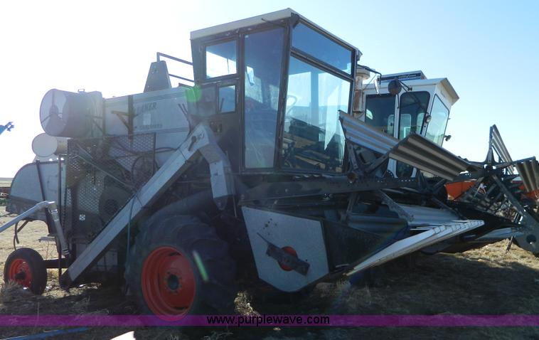 image for item E9358 Allis Chalmers Gleaner E combine