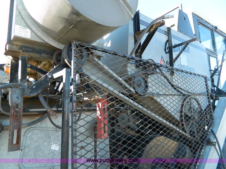 image for item E9358 Allis Chalmers Gleaner E combine