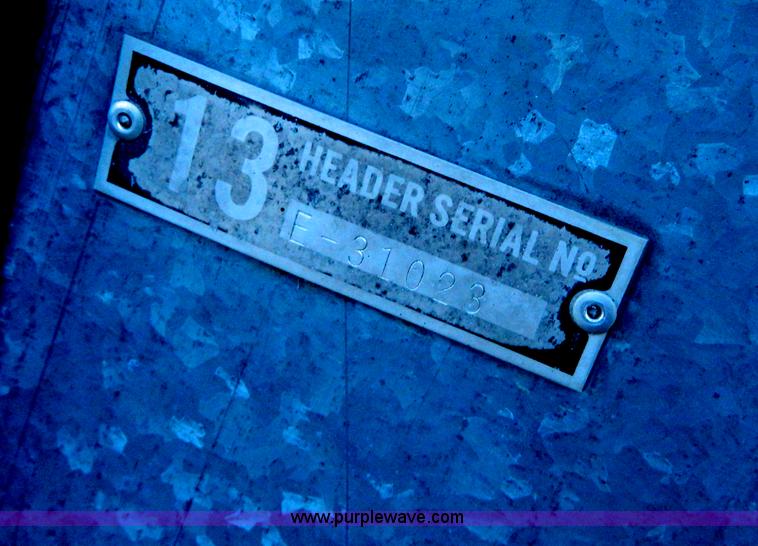 image for item E9358 Allis Chalmers Gleaner E combine