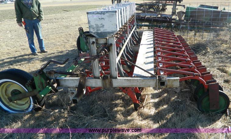 image for item E9361 10' hoe drill