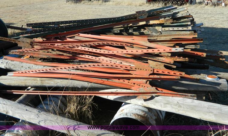 image for item E9368 (150) steel T posts