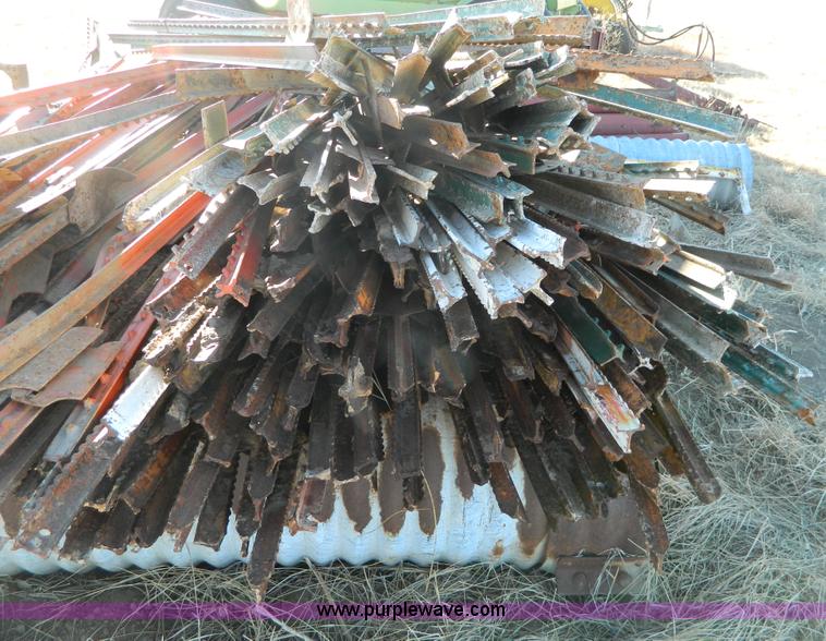 image for item E9368 (150) steel T posts