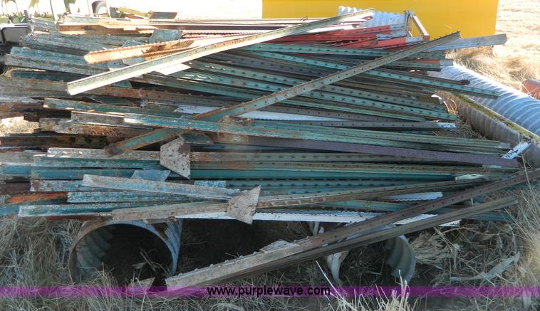 image for item E9368 (150) steel T posts
