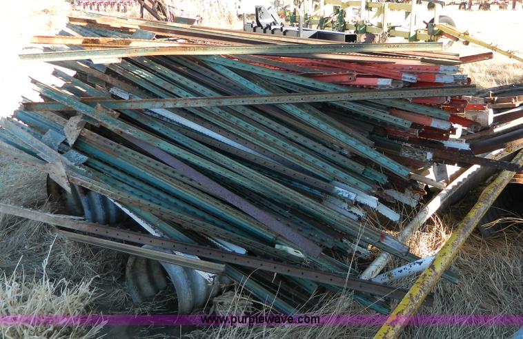 image for item E9368 (150) steel T posts