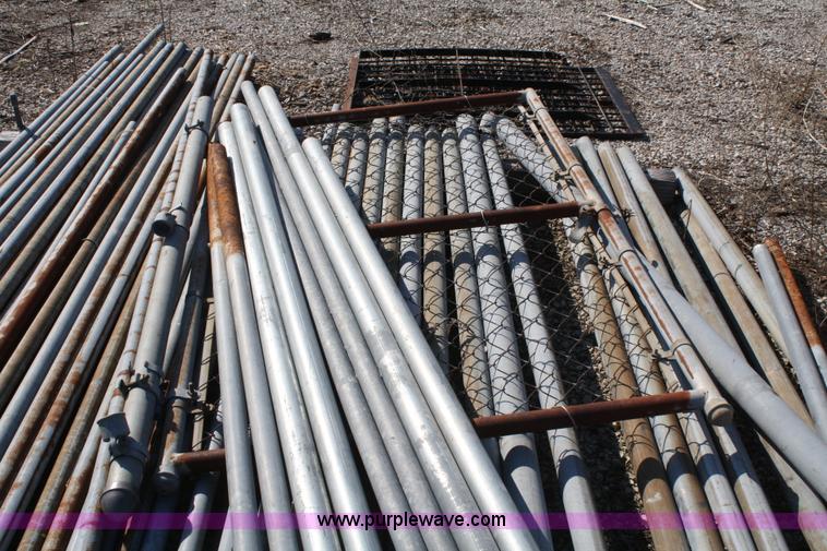 image for item H9682 Chain link fence