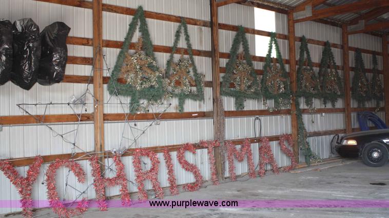 image for item H9683 Christmas tree decorations