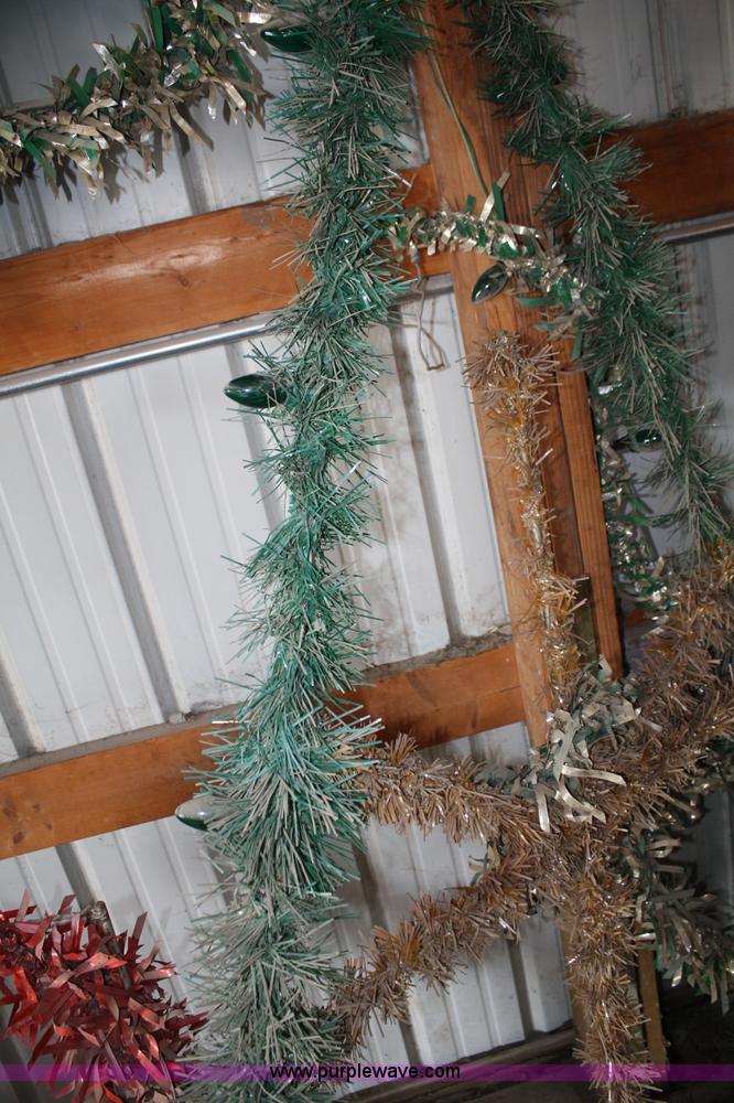 image for item H9683 Christmas tree decorations