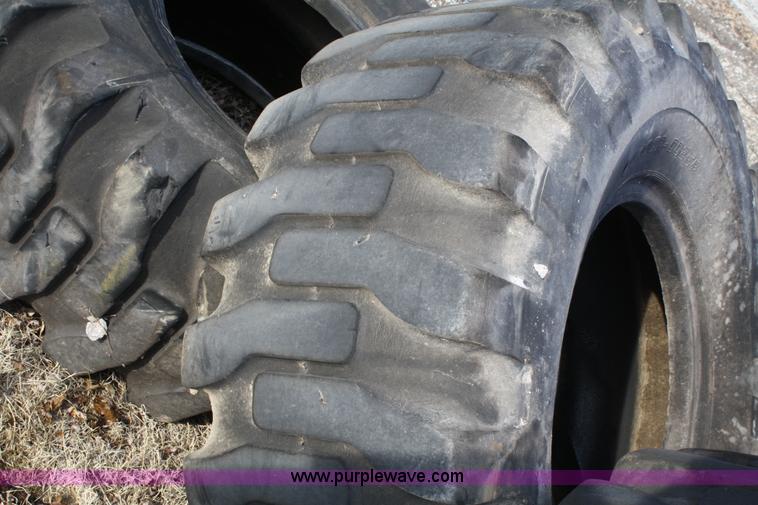 image for item H9688 (5) loader tires