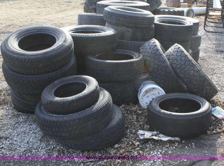 image for item H9690 (34) assorted tires
