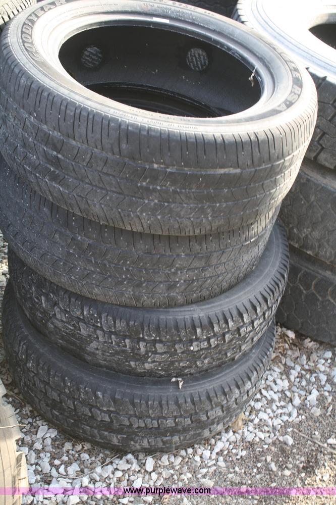 image for item H9690 (34) assorted tires