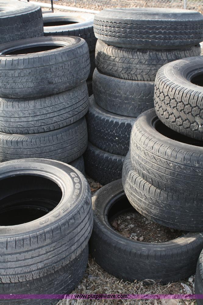 image for item H9690 (34) assorted tires