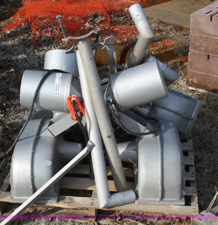 image for item H9693 (15) Widelite lights with brackets