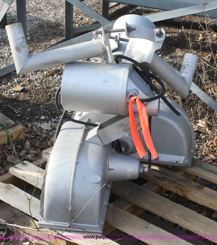 image for item H9693 (15) Widelite lights with brackets