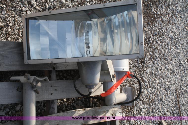 image for item H9693 (15) Widelite lights with brackets