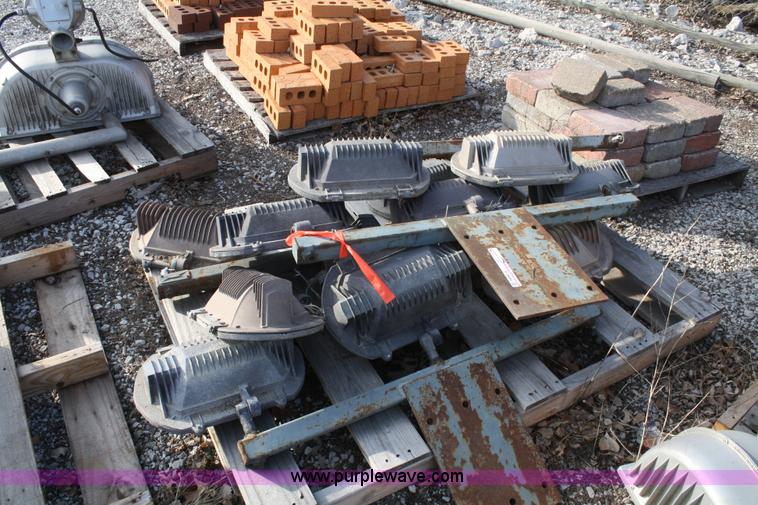 image for item H9694 (12) Quartzlite halogen flood lights