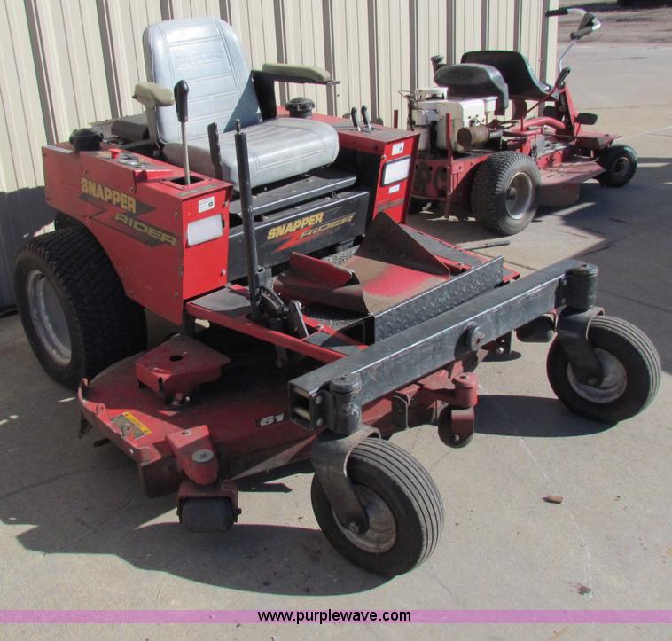 image for item I9656 1999 Snapper ZM 2500K lawn mower