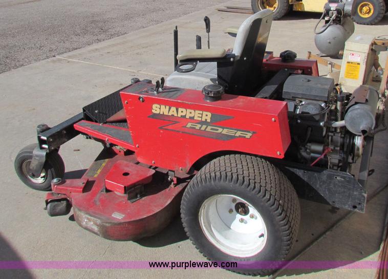 image for item I9656 1999 Snapper ZM 2500K lawn mower