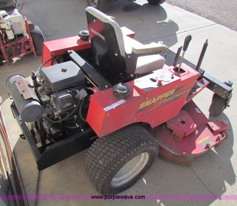 image for item I9656 1999 Snapper ZM 2500K lawn mower