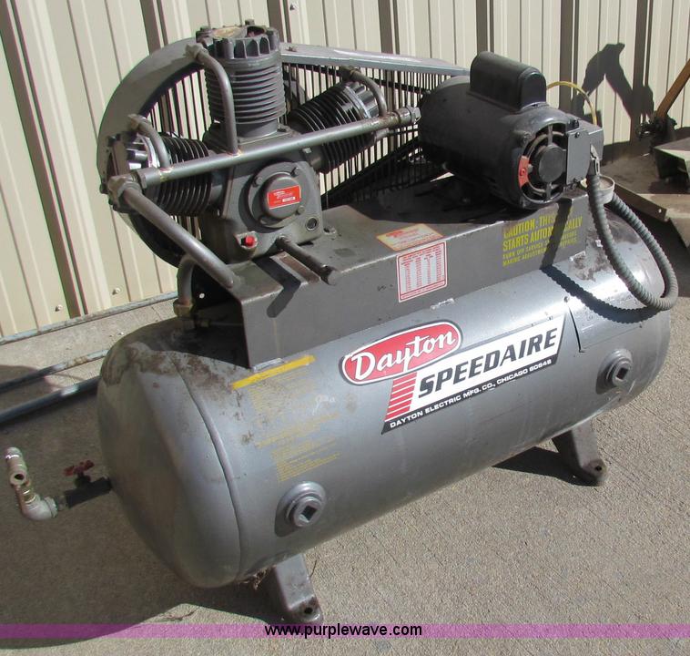 image for item I9658 Dayton Speedaire air compressor