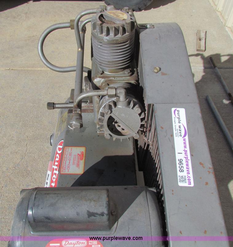 image for item I9658 Dayton Speedaire air compressor