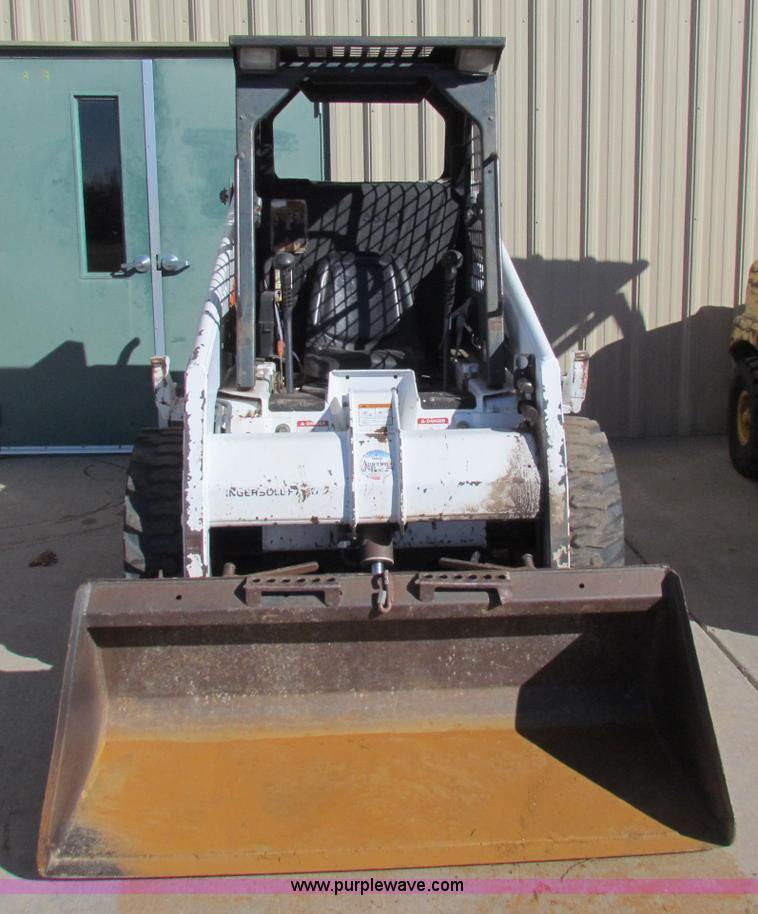 image for item I9660 Bobcat 753 skid steer