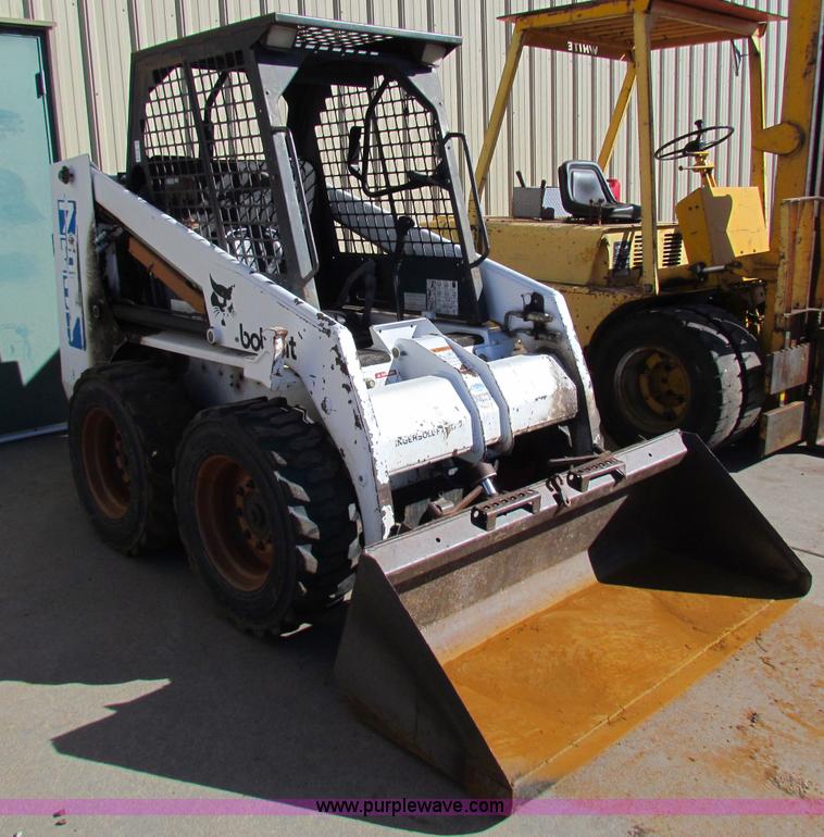 image for item I9660 Bobcat 753 skid steer