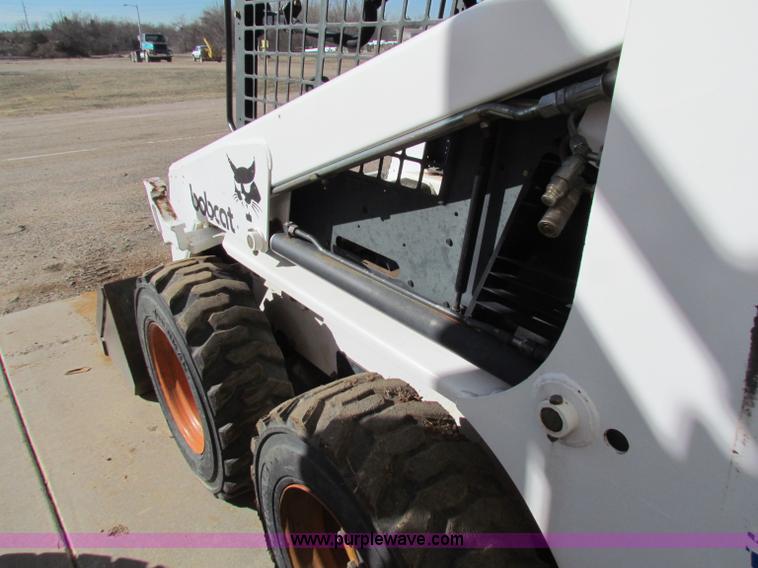 image for item I9660 Bobcat 753 skid steer