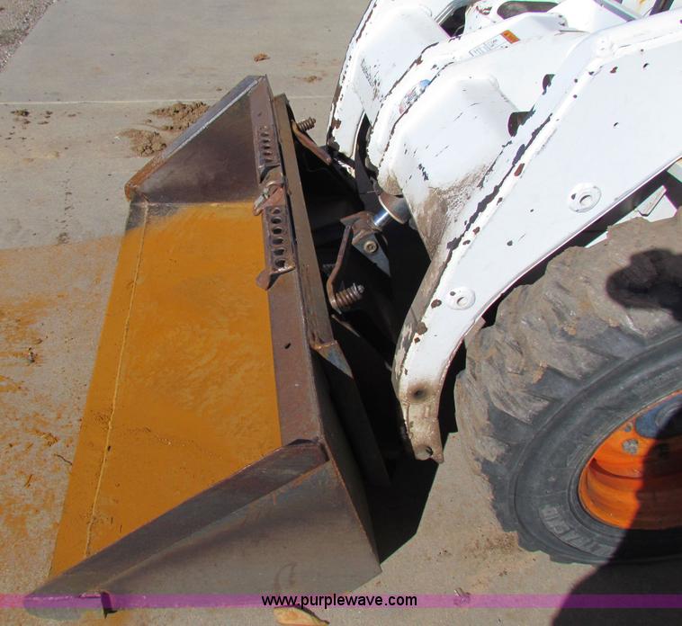 image for item I9660 Bobcat 753 skid steer