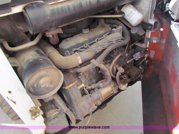 image for item I9660 Bobcat 753 skid steer