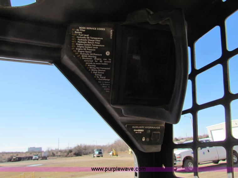 image for item I9660 Bobcat 753 skid steer