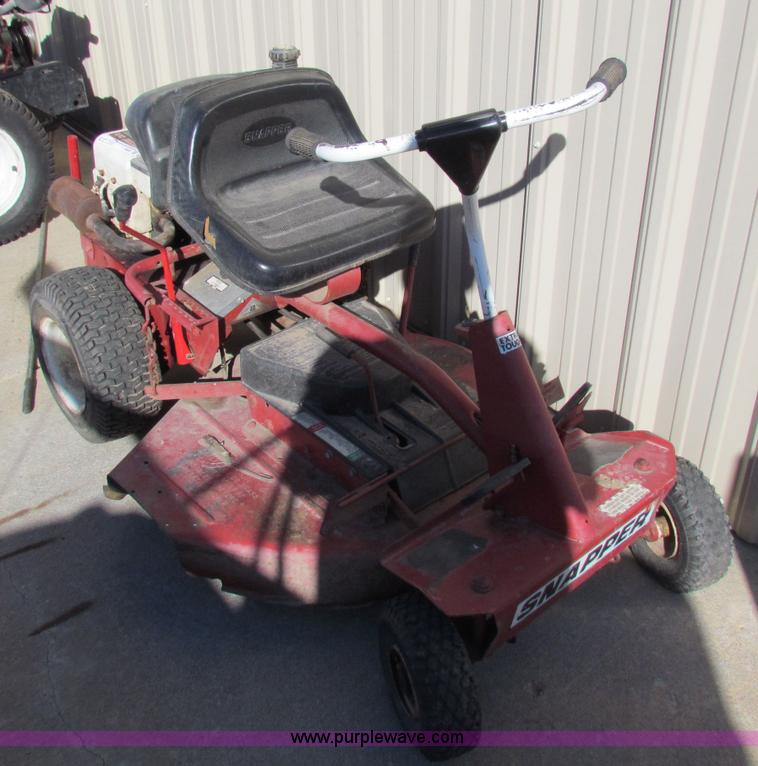 image for item I9662 Snapper lawn mower