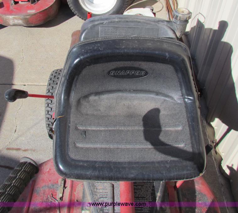 image for item I9662 Snapper lawn mower
