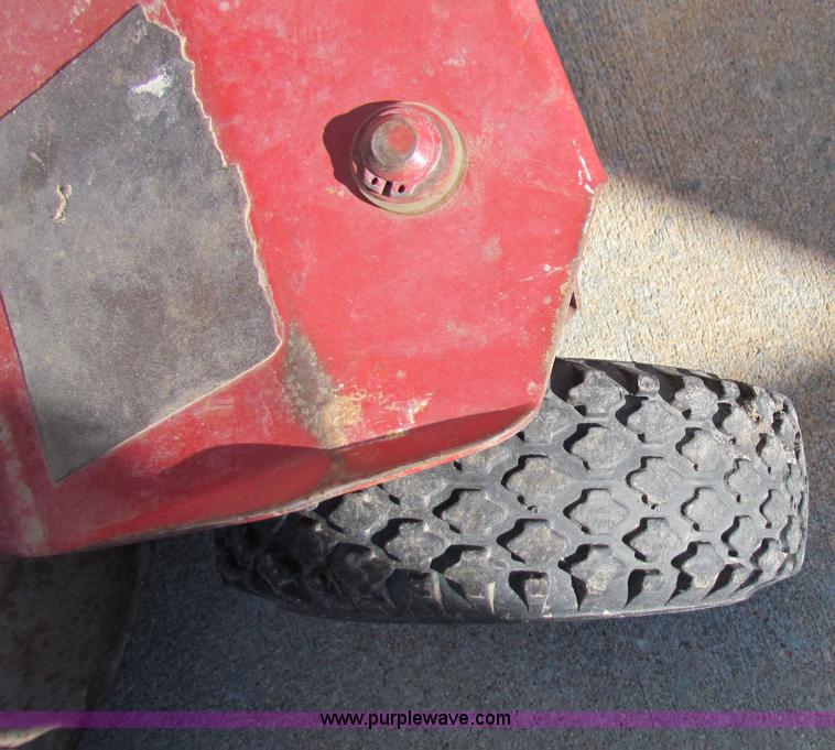 image for item I9662 Snapper lawn mower