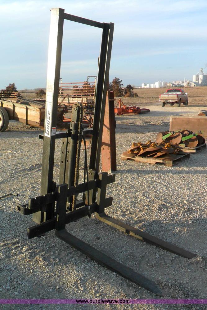 image for item A1914 Gnuse forklift