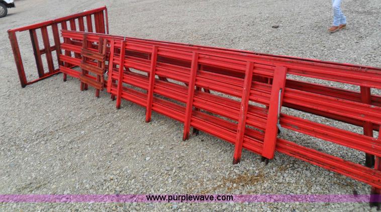 image for item A1931 1976 Ford L800 single axle straight truck