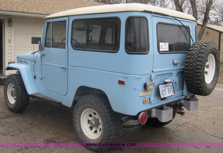 image for item A6056 1973 Toyota Land Cruiser