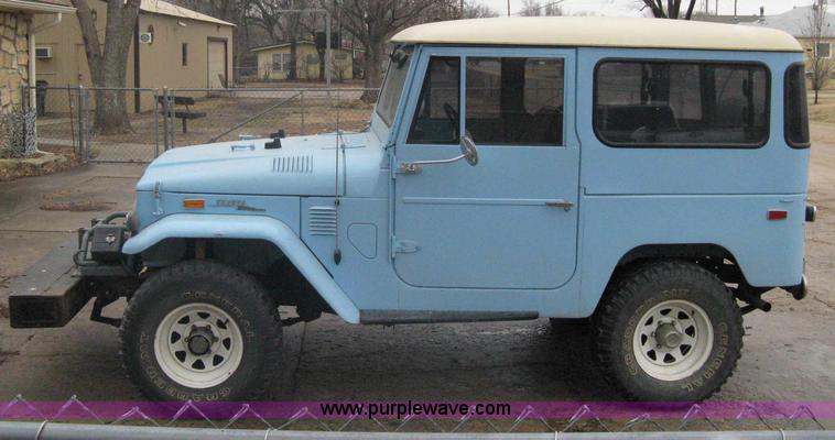 image for item A6056 1973 Toyota Land Cruiser
