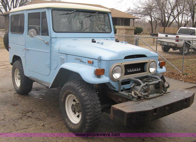 image for item A6056 1973 Toyota Land Cruiser