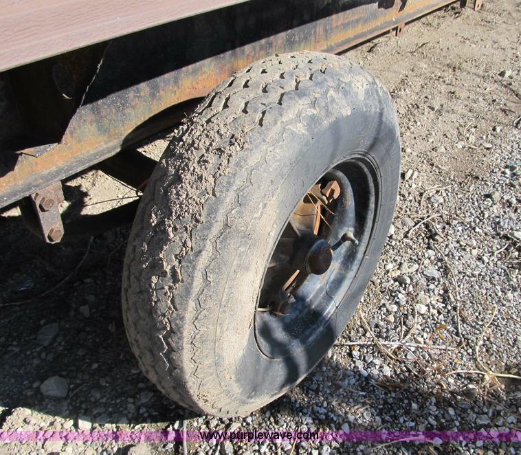 image for item B2597 1993 Office Dimension mobile office trailer