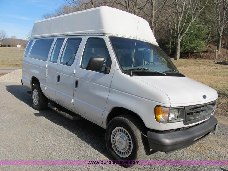 image for item B2605 1998 Ford E350 Custom service van