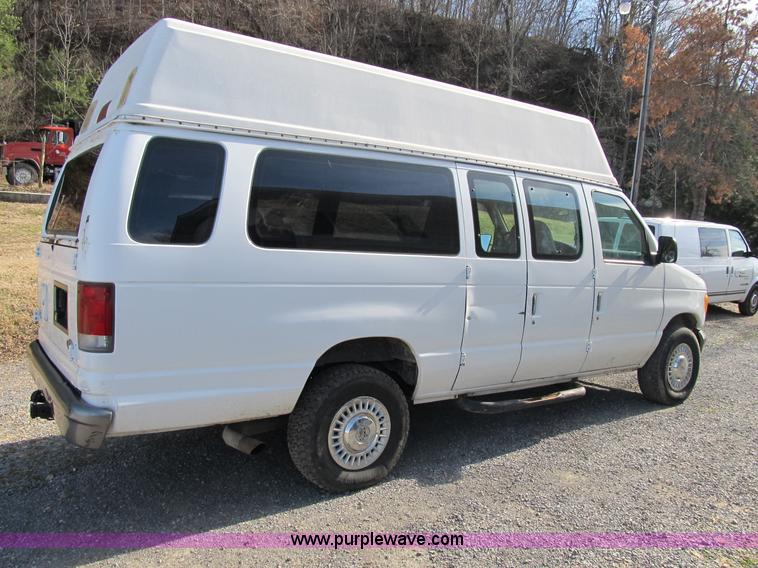 image for item B2605 1998 Ford E350 Custom service van