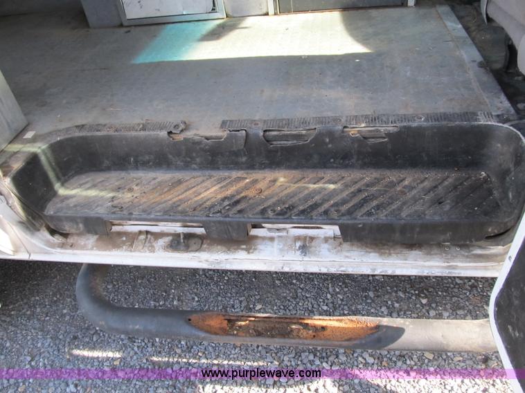 image for item B2605 1998 Ford E350 Custom service van