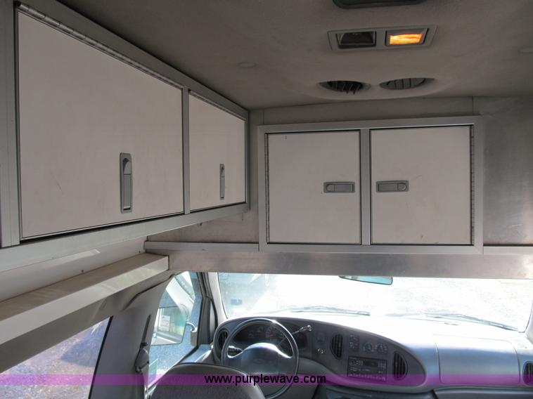 image for item B2605 1998 Ford E350 Custom service van