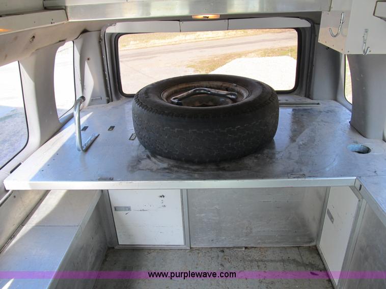 image for item B2605 1998 Ford E350 Custom service van