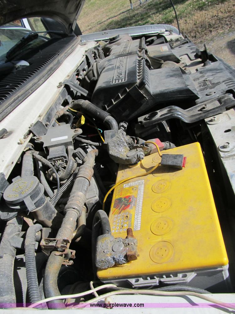 image for item B2605 1998 Ford E350 Custom service van