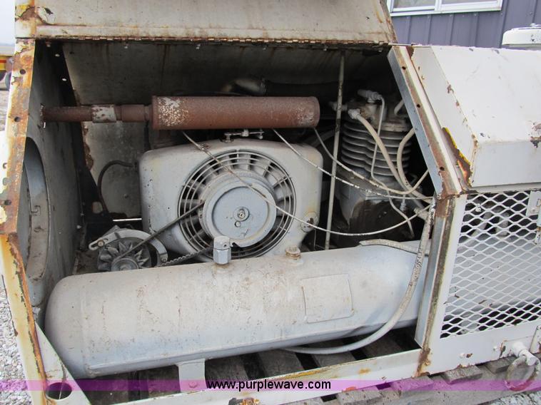 image for item B2609 1969 Dresser military grade air compressor