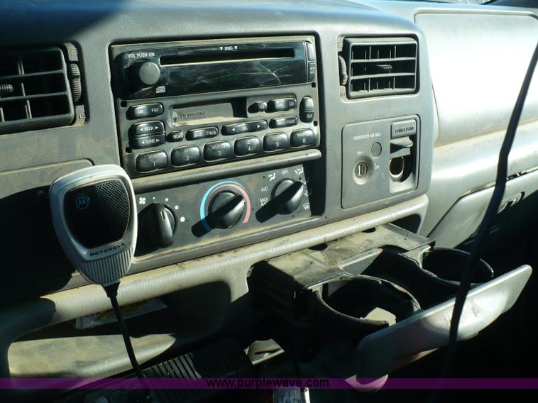 image for item B6011 2001 Ford F250 Super Duty supercab pickup truck