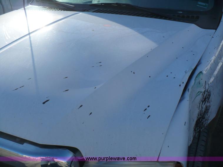 image for item B6011 2001 Ford F250 Super Duty supercab pickup truck