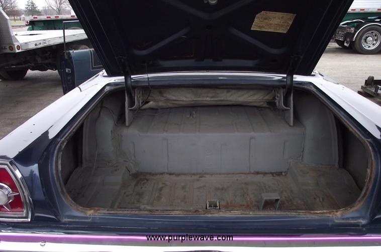 image for item B6015 1965 Ford Galaxie 500 convertible