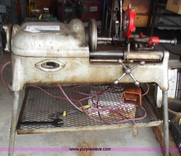 image for item B6198 Ridgid commercial pipe treader